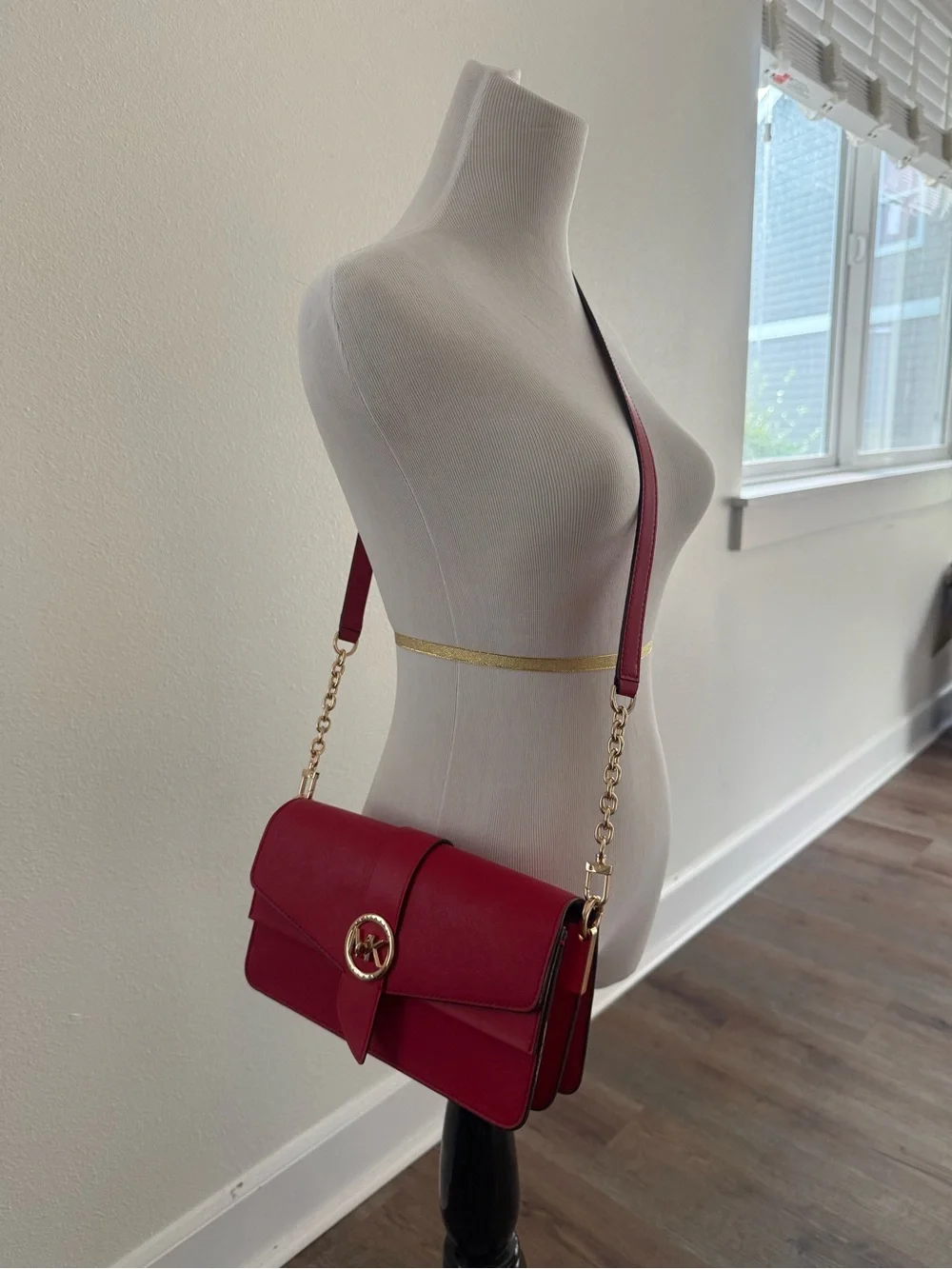Michael Kors Greenwich Saffiano Leather Shoulder Bag – Crimson – Never Used